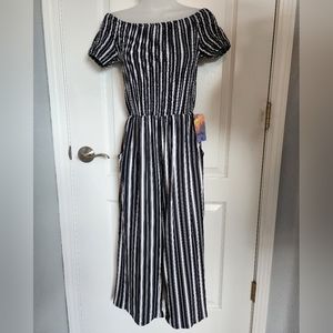 Justify Capri Romper, Size L, Black and White